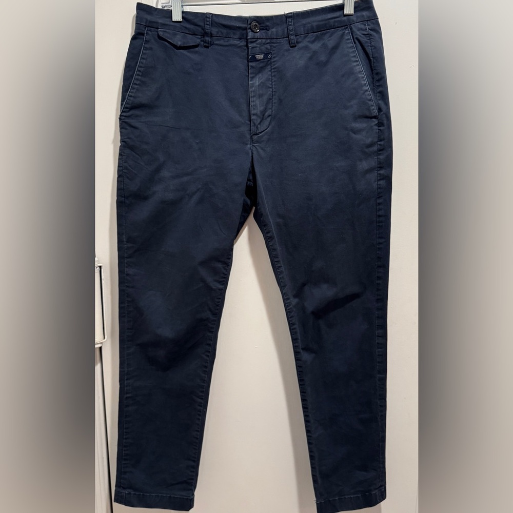 CLOSED Navy Pima Cotton Stretch Taper Leg Men’s Pants. Size 30. Good Condition!